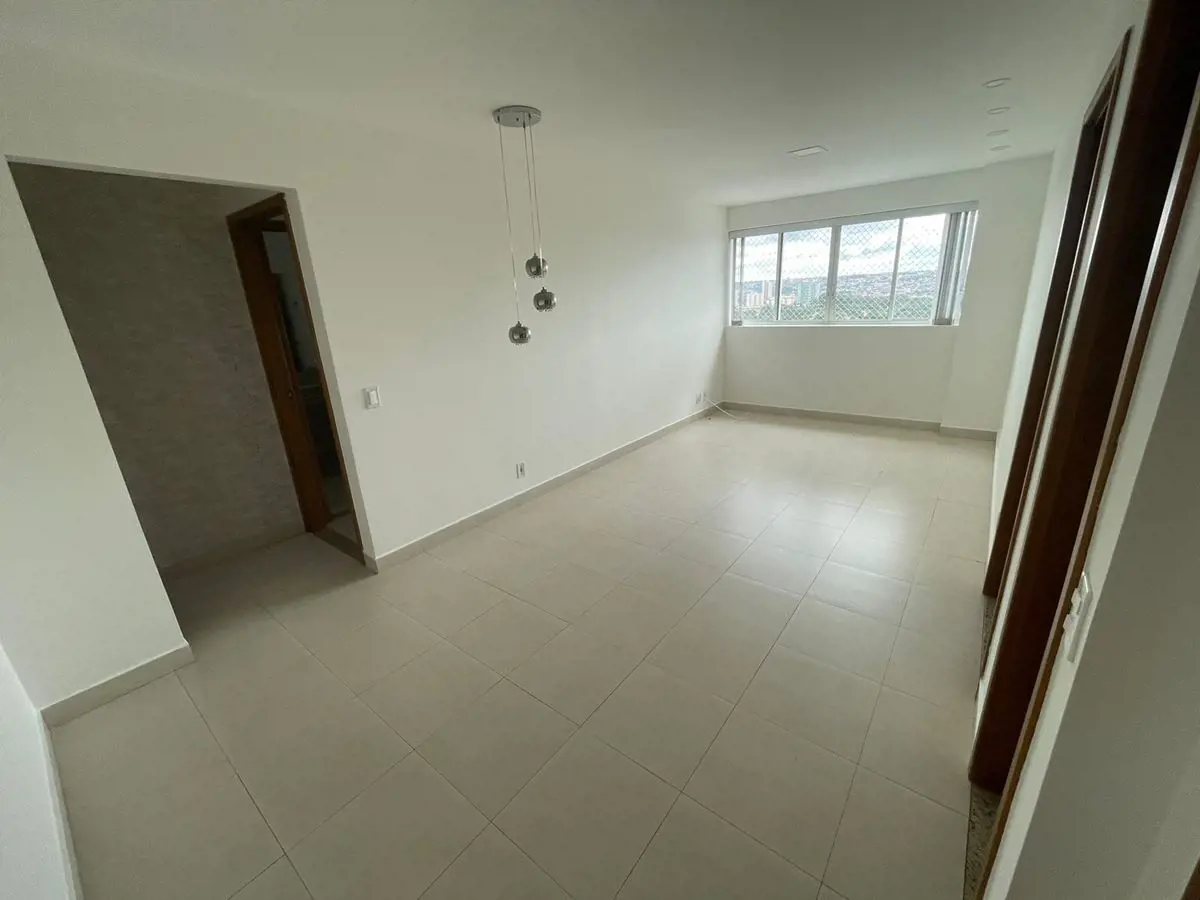 Apartamento para alugar Águas Claras dois quartos uma suíte armários vaga lazer ...