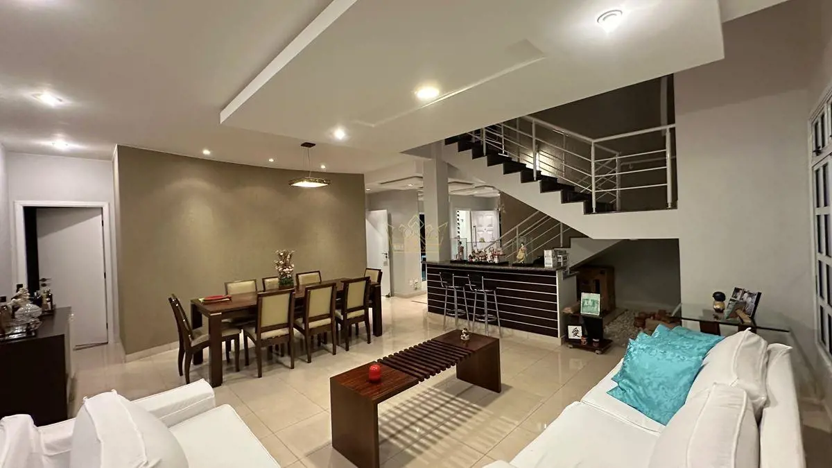 JCMAX VENDE – CASA 3 QUARTOS (3 SUÍTES) – SOBRADO – RUA 10, VICENTE PIRESCORRETO...