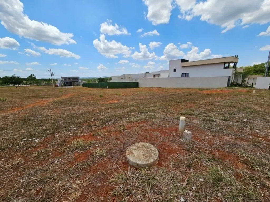 Excelente Lote medindo 360m², no Terras Alpha Residencial em Senador Canedo.Fren...
