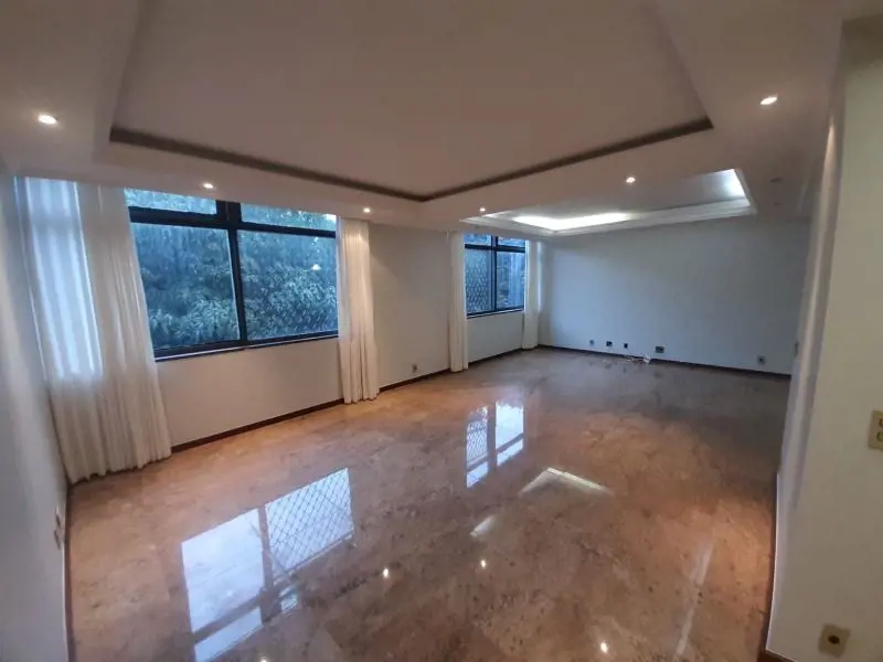 Venha morar em um lugar com localização excepcional! Este excelente apartamento ...
