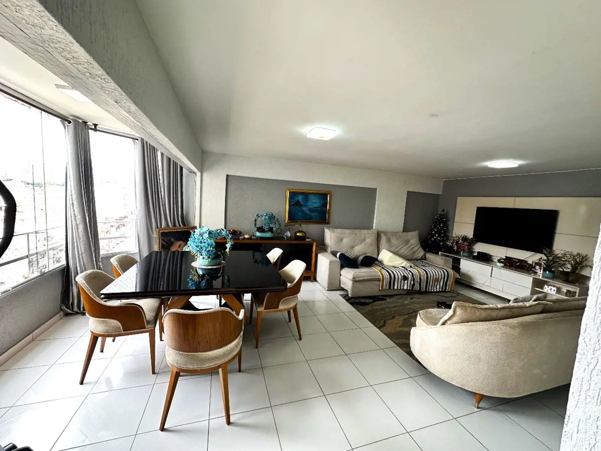 3 QUARTOS -Edifício Carmenes - Taguatinga SulCom ambientes bem distribuídos e ac...