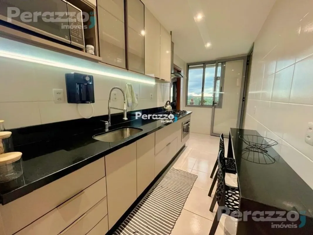 Elegância, Conforto e Exclusividade em um Apartamento de 4 Quartos com Varanda G...