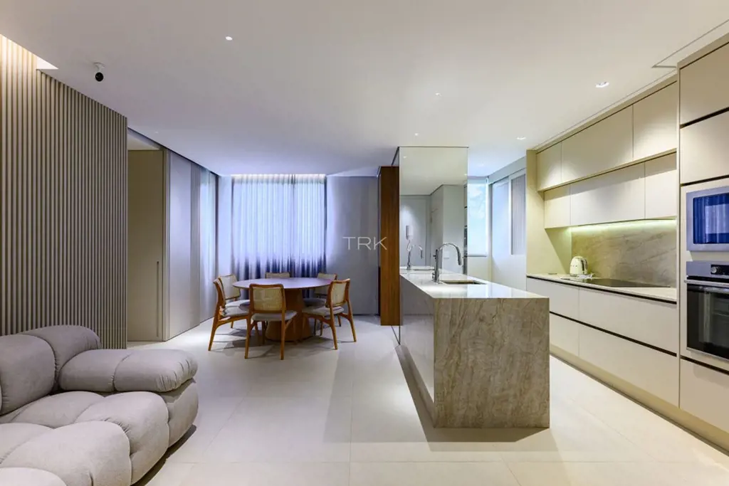 Apartamento com 2 quartos, sendo 1 suíte, à venda na SQN 211, Asa Norte - Brasíl...