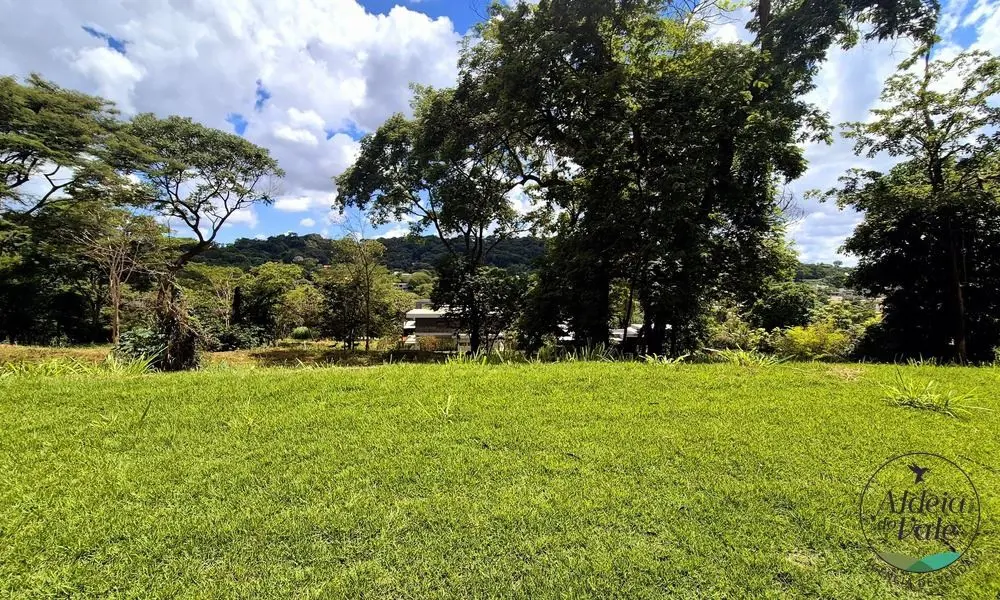 Terreno no Lado Alto em declive com vista para o condomínio. DF imóveis 10/01/25...