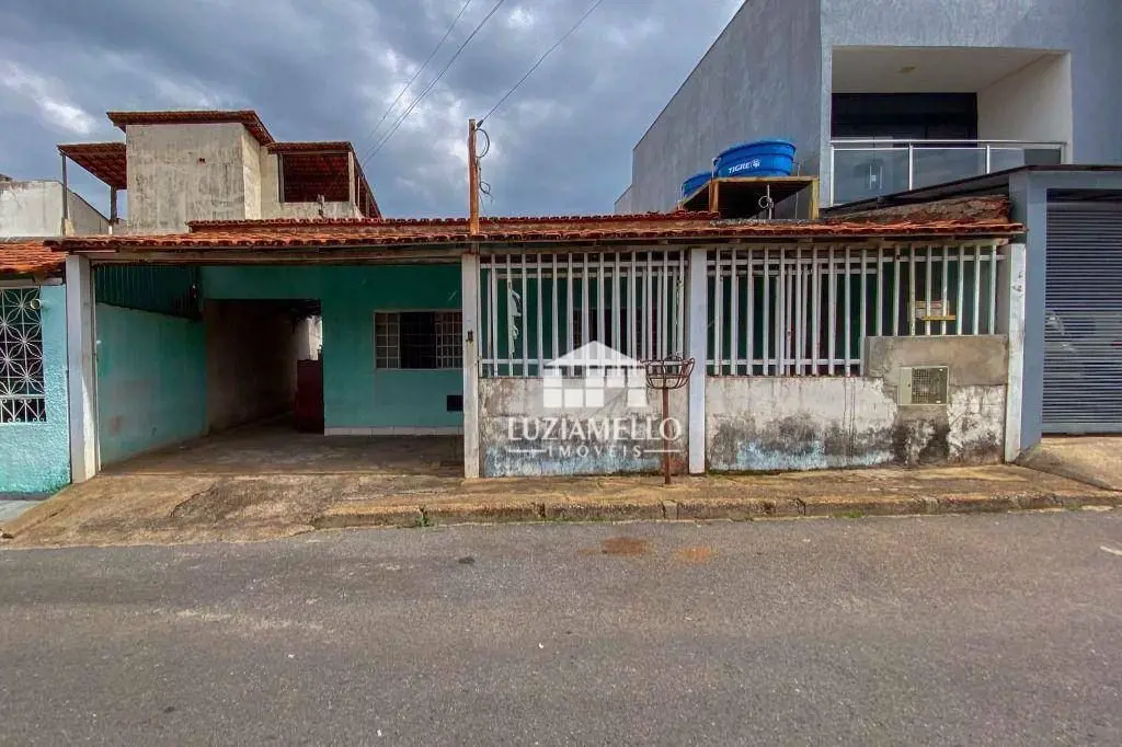Casa com Ampla Estrutura e Edícula Completa QE 01 Conjunto M - Guará IImóvel exc...