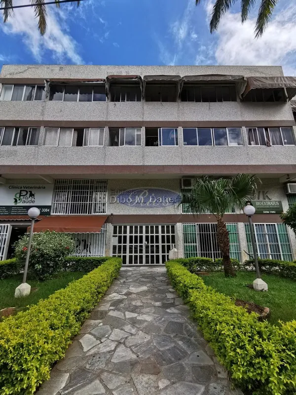 RIOS IMÓVEIS ALUGA EXCELENTE APARTAMENTO DE 2 QUARTOS NA TERCEIRA AVENIDA ÁREA E...