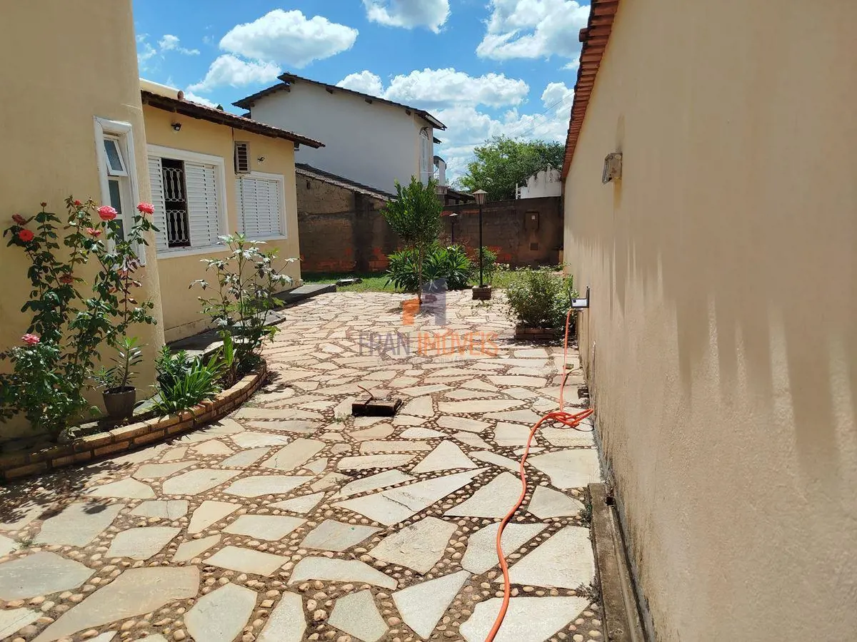 VENDO EXCELENTE CASA NO SETOR DE MANSÕES !Com ENERGIA SOLAR!Composta por:- Sala ...