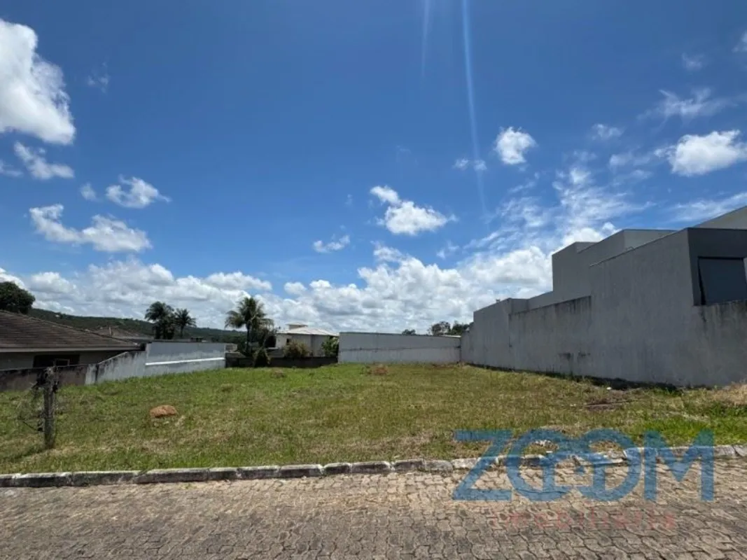Ótima Oportunidade! Terreno de 600m² no Condomínio Quintas do Sol - Jardim Botân...