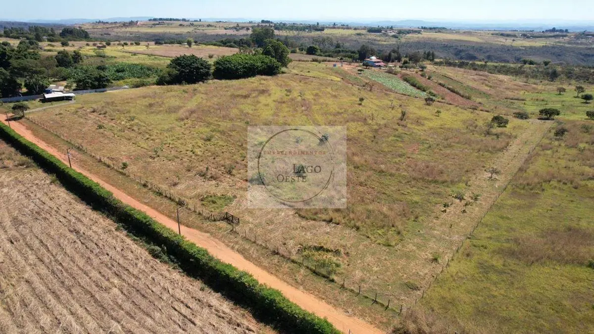 ÓTIMA CHÁCARA PLANA COM VISTA PARA O VALEChácara de 4ha(40.000 m2), localizada n...