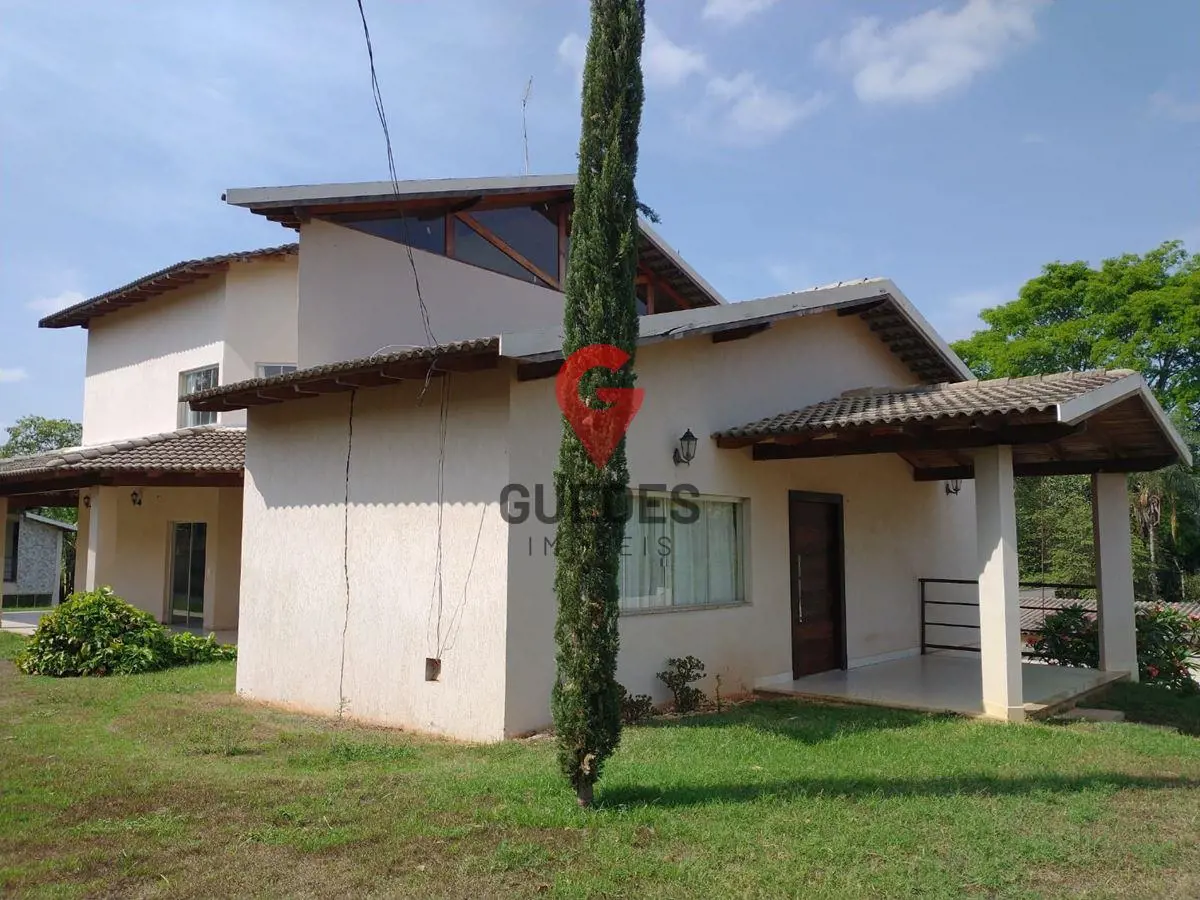 OPORTUNIDADE DE CASA NO CONDOMÍNIO MANSÕES BRAÚNA!!!CASA PRINCIPAL COMPOSTA:TÉRR...
