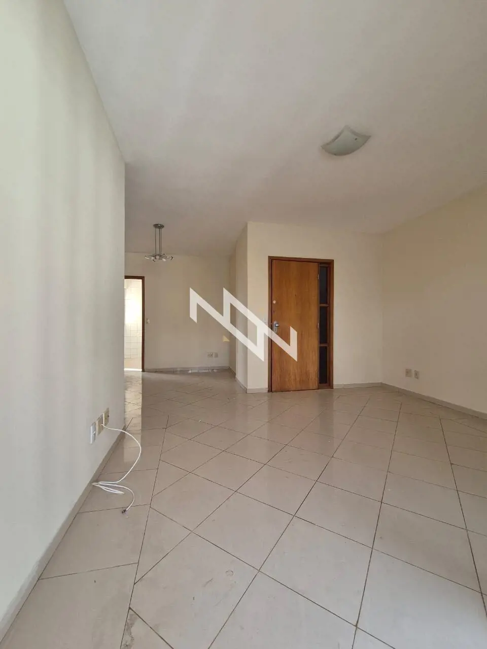 Apartamento com 109 m², andar alto e nascente. Possui sala ampla para 2 ambiente...