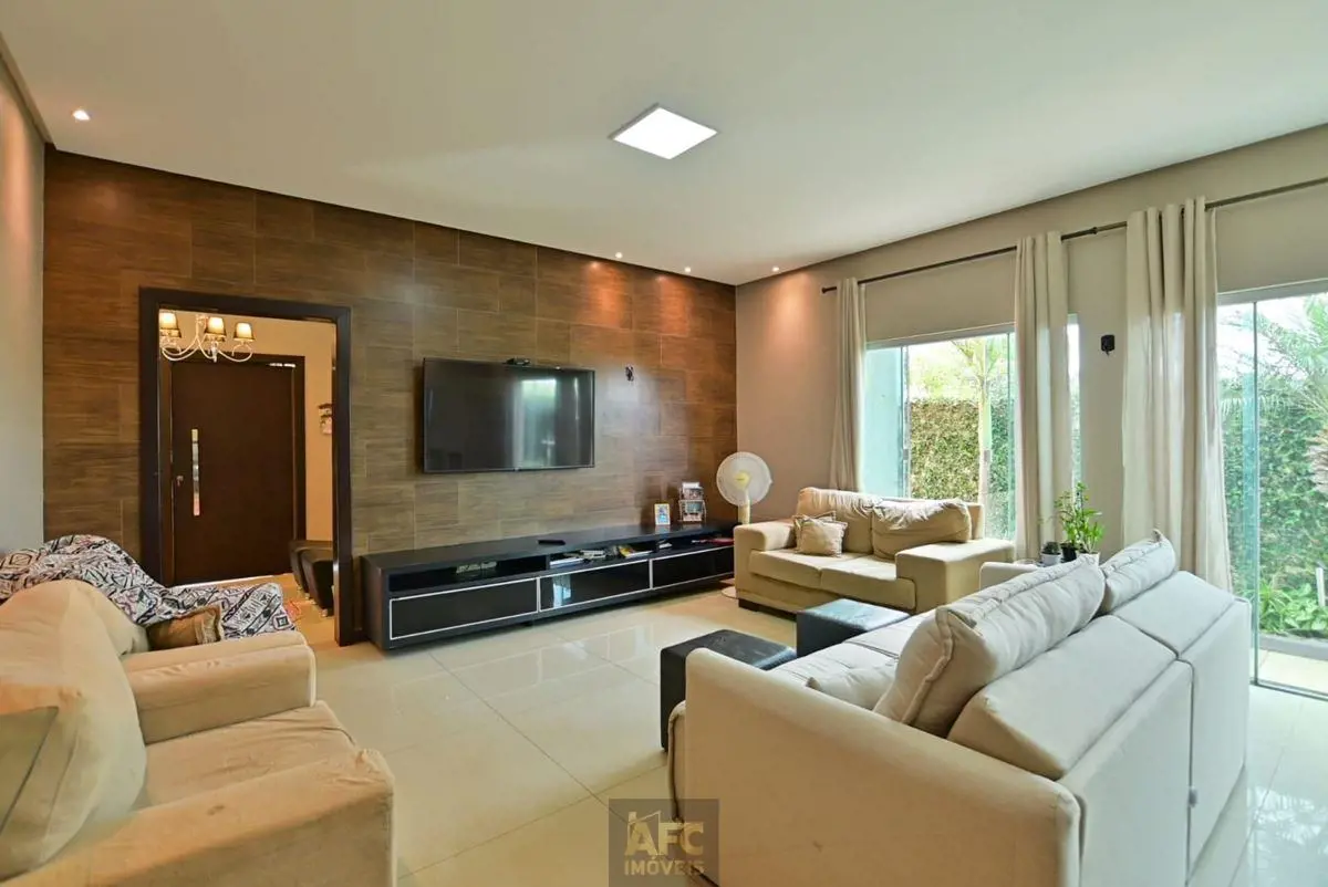 AFC IMÓVEIS VENDE:Casa térrea no Condomínio Mini Chácaras do Lago Sul. Com local...