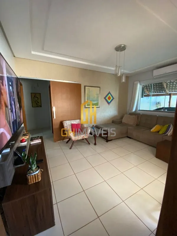 CA1106Belíssima casa com 2 quartos 1 suíte completa em armários no setor Jardim ...