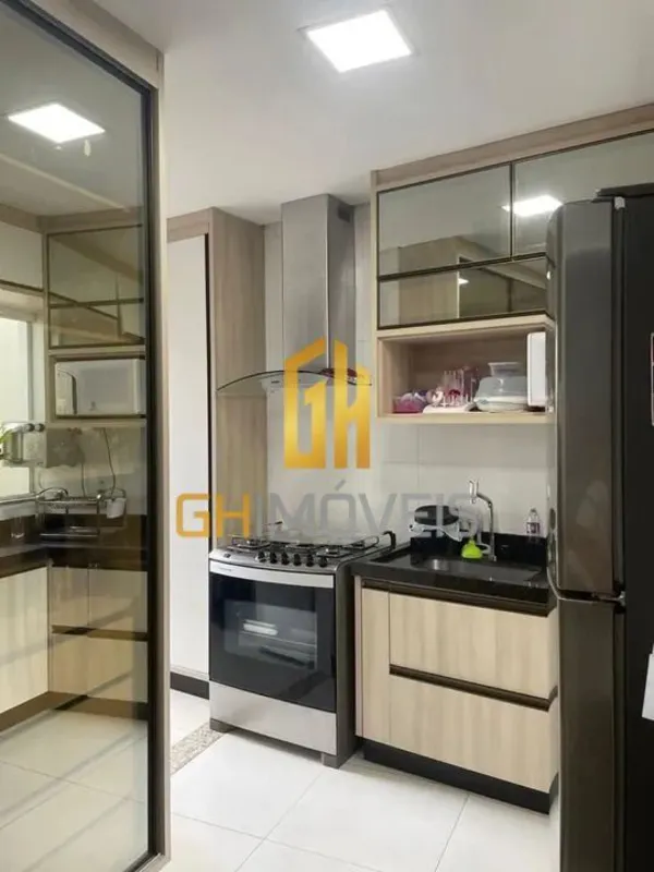 Linda casa com 3 quartos sendo 2 suítes no setor Jardim MarilizaA casa possui 3 ...