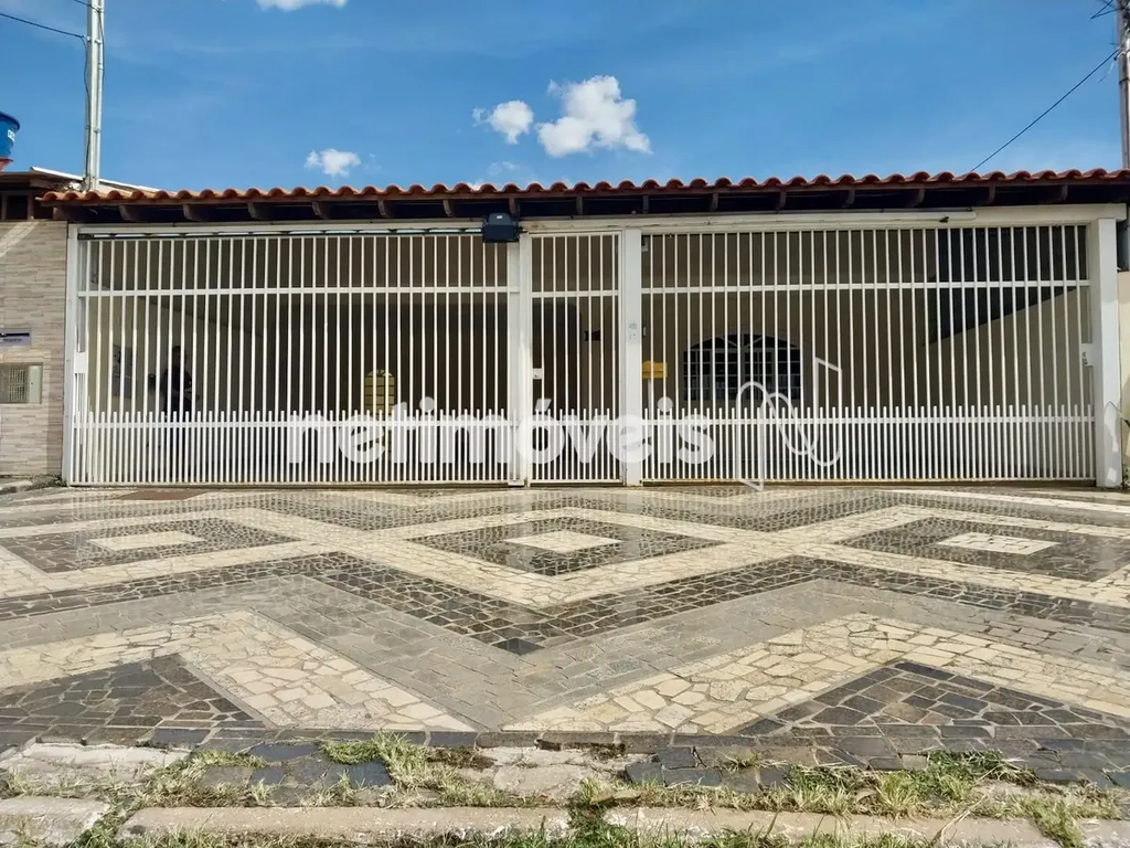 Imóvel: Casa de 03 quartos (sendo 01 suíte), sala, copa, cozinha, banheiro socia...