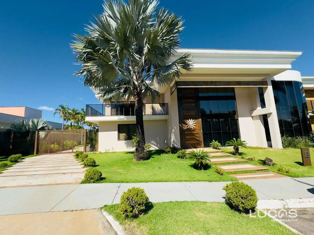 Baixou de R$ 8.800.000,00 para R$ 8.300.000,00Descubra esta residência de alto p...