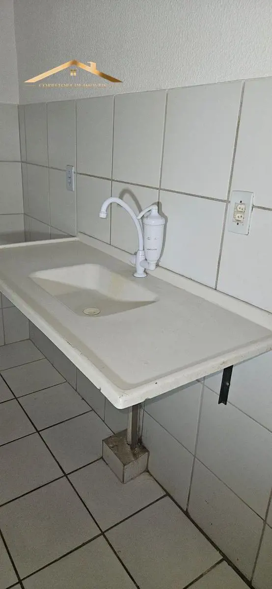 Aluga-se um apartamento de 2 quartos no valor R$ 1.800,00. Não incluso: condomín...
