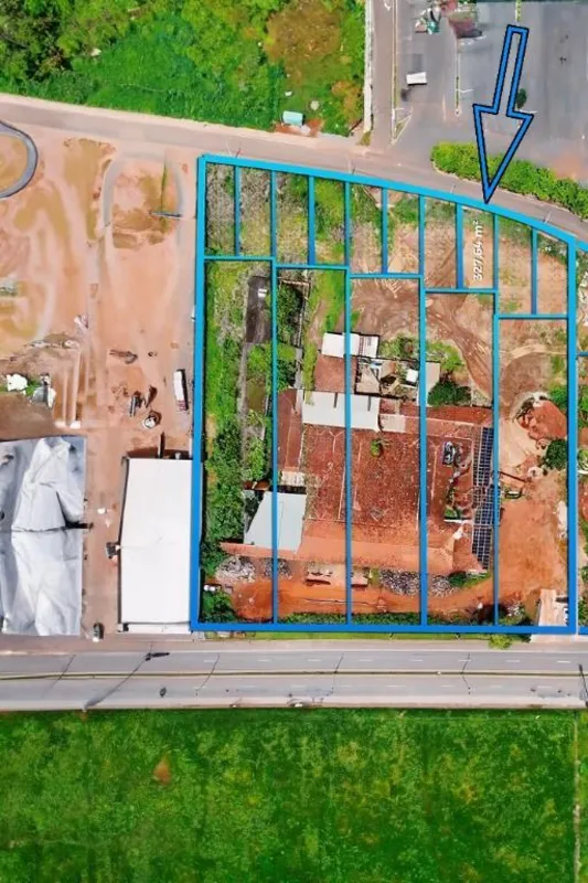 Apresentamos um excelente terreno comercial estrategicamente posicionado no bair...