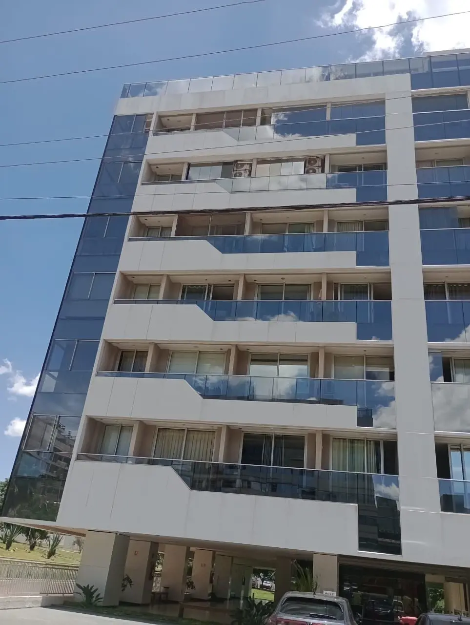 Sofisticado apartamento de 01 quarto, sala integrada com cozinha americana, suít...