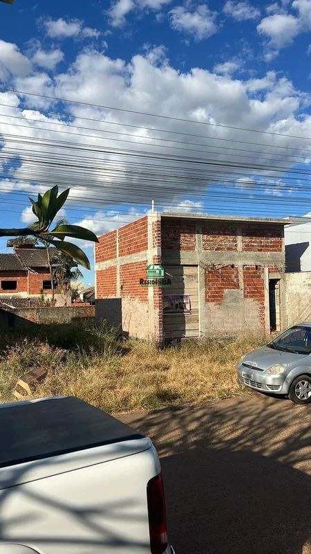 Lote contendo:- Loja inacabada- ótima localização- Fácil acesso de vias- Abastec...