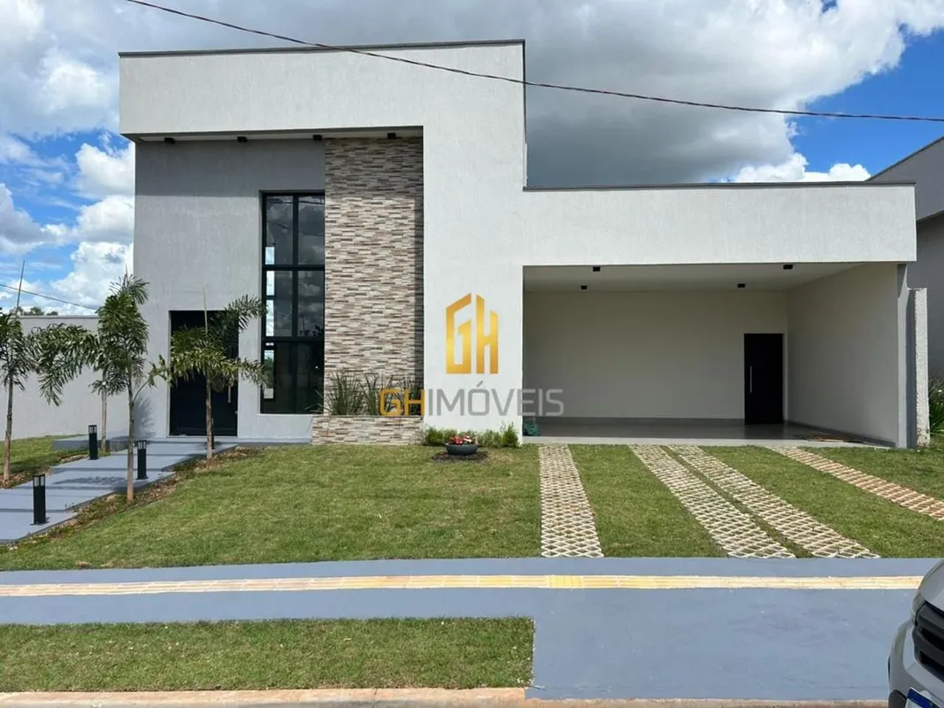 Linda casa de Alto Padrão em condomínio fechado com 3 suítes A casa possui3 suít...