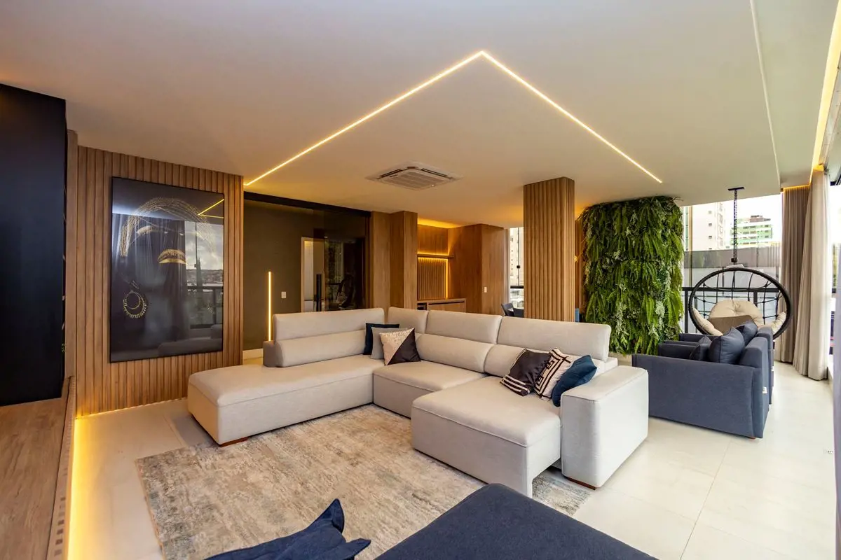  Apartamento alto padrão decorado e todo mobiliado. São 200 m² privativos3 suíte...