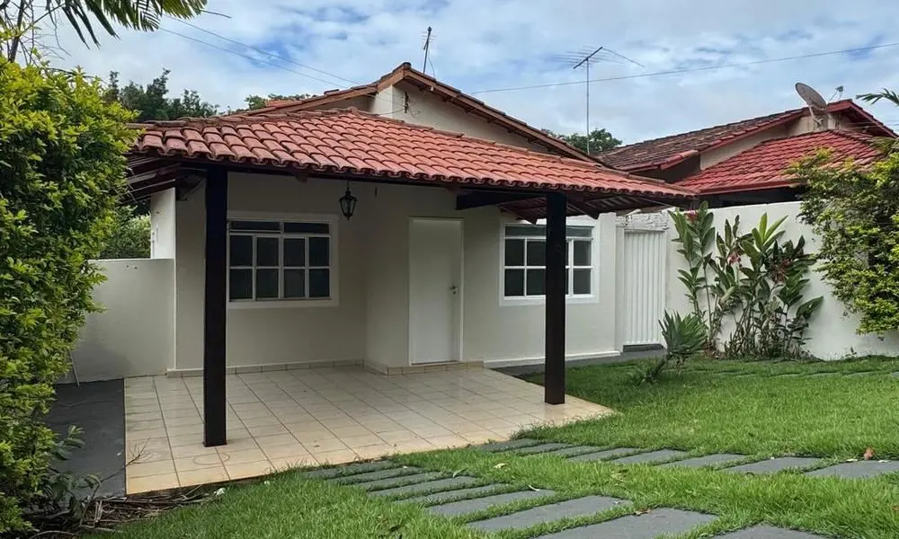 Casa no condomínio Monte verde.3 quartos, sala de estar, banheiro social, cozinh...