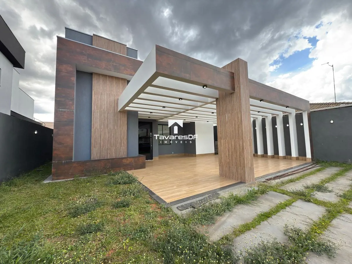 DADOS GERAIS- Área do Terreno: 504m²;- Área Construída: 232m²;- Código: JT5029DE...