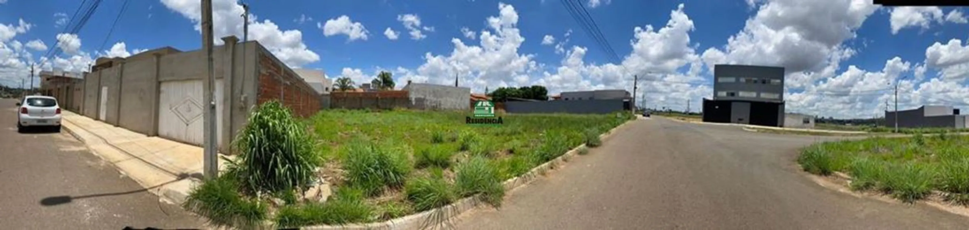 Lote contendo : - 300 m²- Em vias de acesso fáceis- Terreno plano - Rua asfaltad...