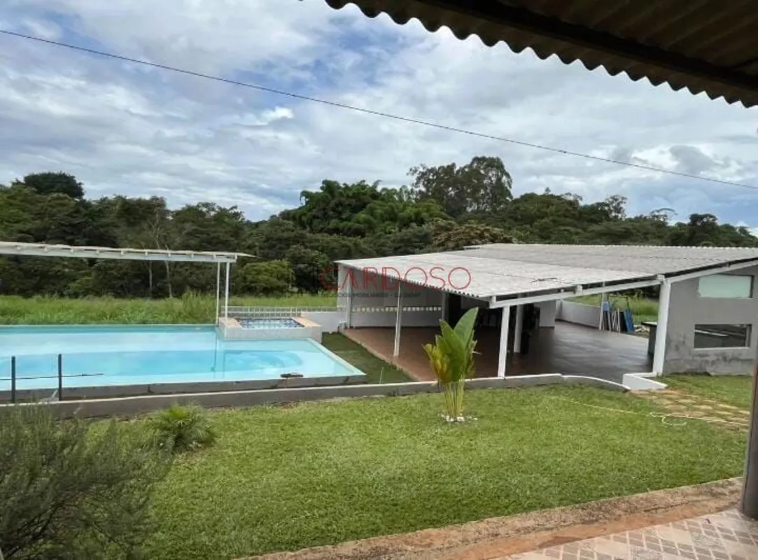  Chácara Exclusiva à Venda – Ponte Alta Sul Valor: R$ 850.000 Destaques do imóve...