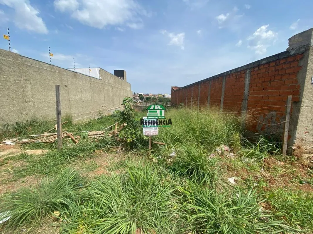 Lote contendo : - 300 m² 10 X 30- Em vias de fácil acesso - Em excelente localiz...