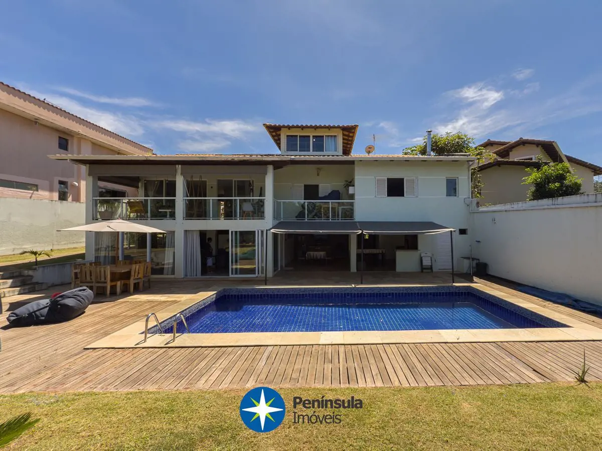 ALUGO EXCELENTE CASA URBANA com Ar CASA DE CAMPO.-Entrada para 3 carros com perg...