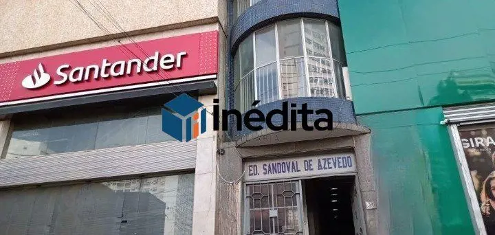 EXCELENTE LOCALIZAÇÃO:Localizada no 6° andar, com vista para a Praça do Bandeira...