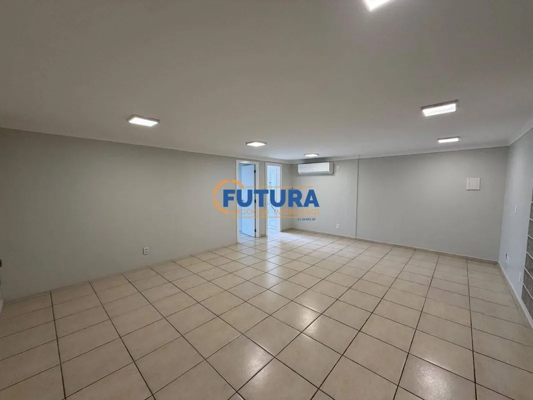 FUTURA NEGÓCIOS IMOBILIÁRIOS disponibiliza para LOCAÇÃO:Sala comercial no 2º And...