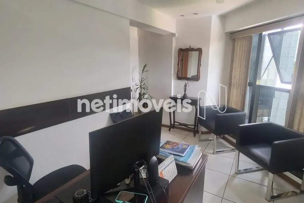 SRTVS Quadra 701 - Ed. Embassy Tower, Sala com área privativa de 40,25m². Sala d...