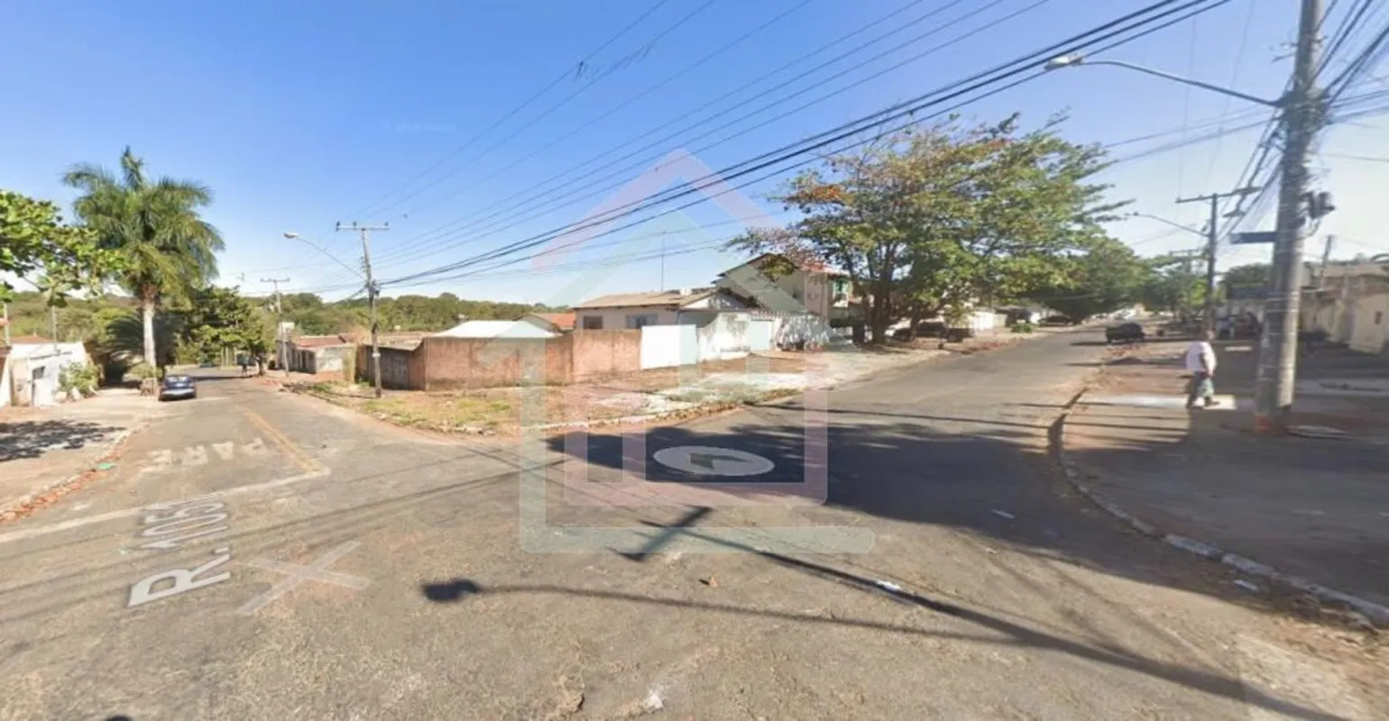 Casa Residencial ou Comercial à Venda no Setor Pedro Ludovico ? Goiânia.Se você ...