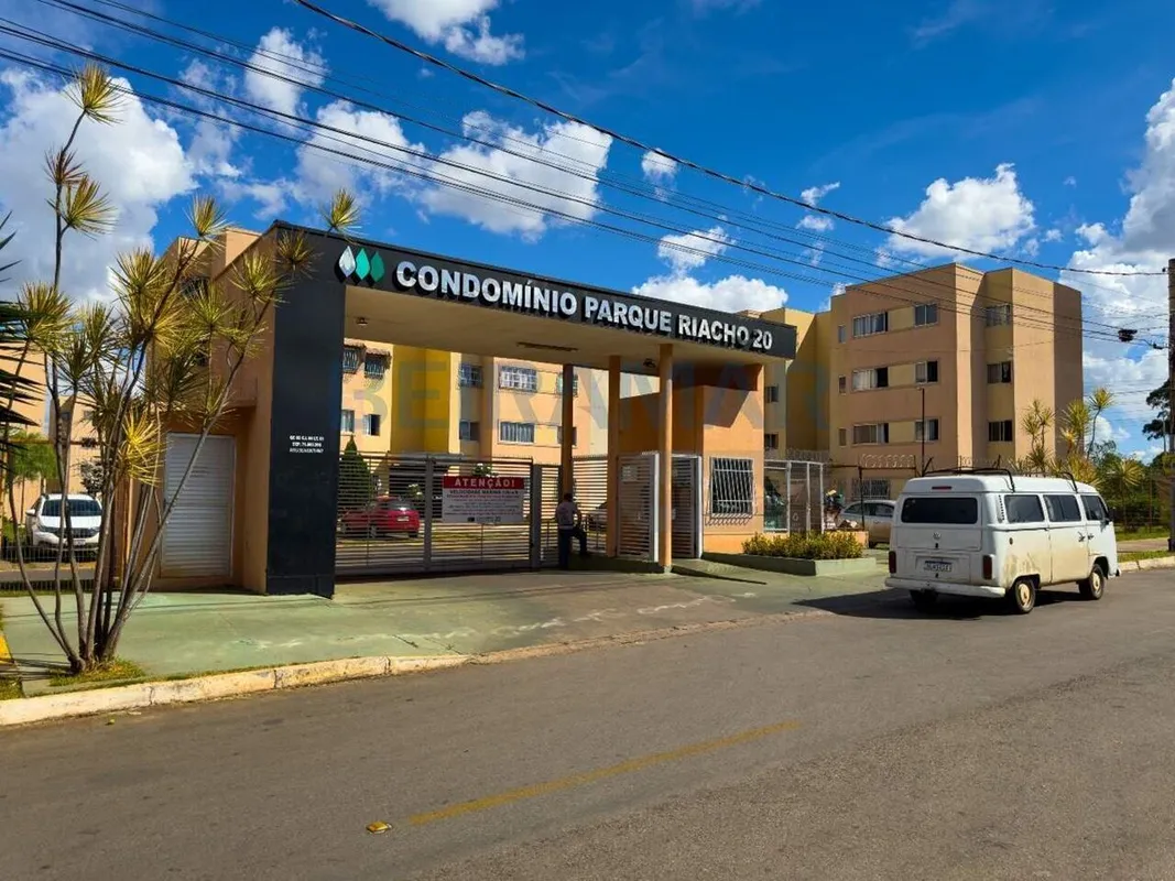 Apartamento Reformado de 2 Quartos com Lazer Completo à Venda na QC 5 - Riacho F...