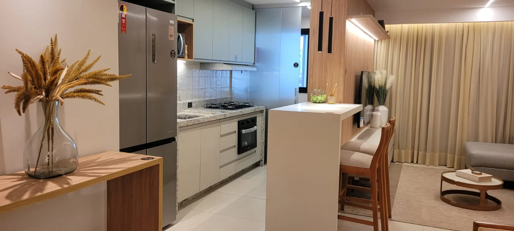 Descubra um excelente apartamento no Residencial Solar Brasilis, situado na Quad...