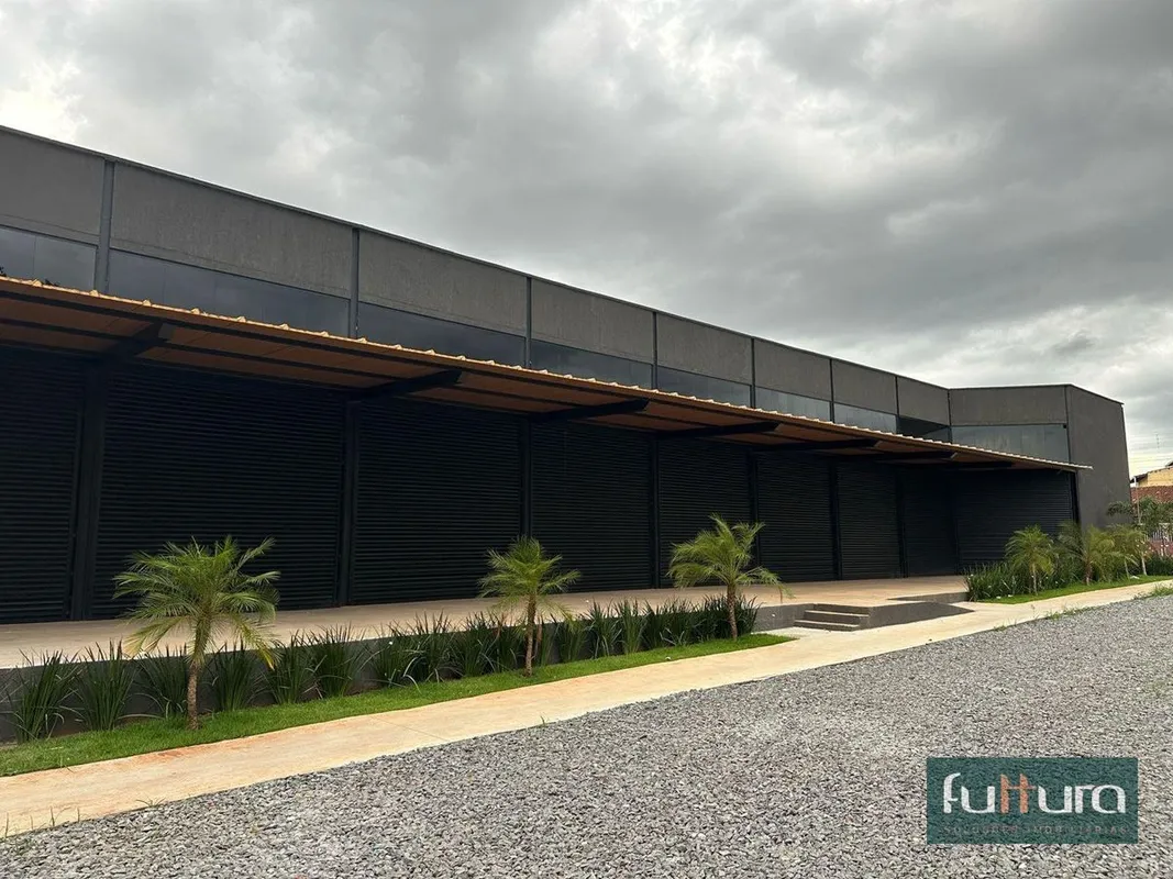 Excelente loja comercial com 108m² com 01 banheiro. Estacionamento rotativo. 05/...