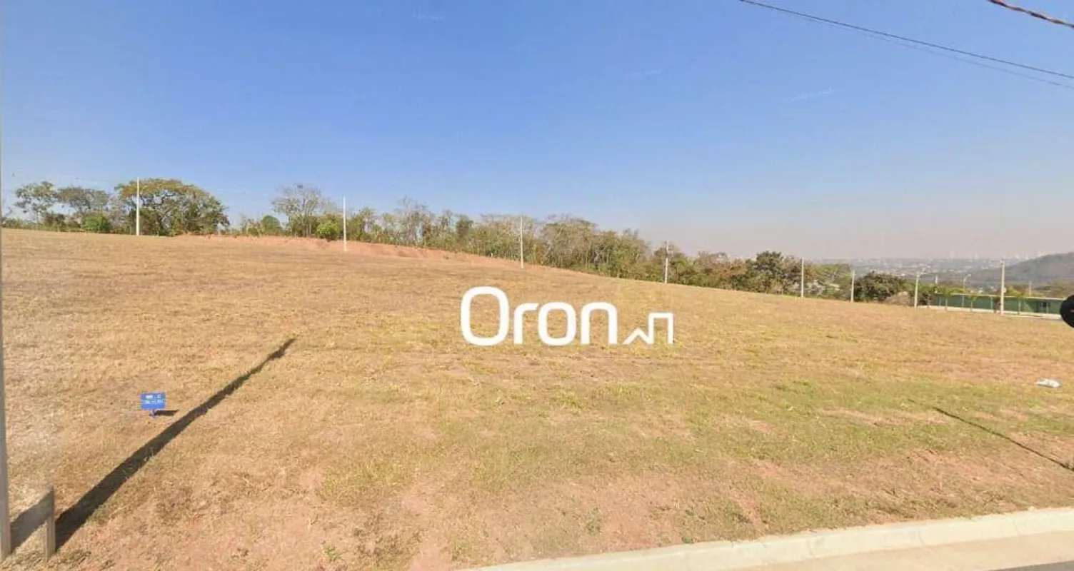 CÓDIGO DO IMÓVEL: TE1072LOCALIZAÇÃO:Em localização estratégica em frente aos Jar...
