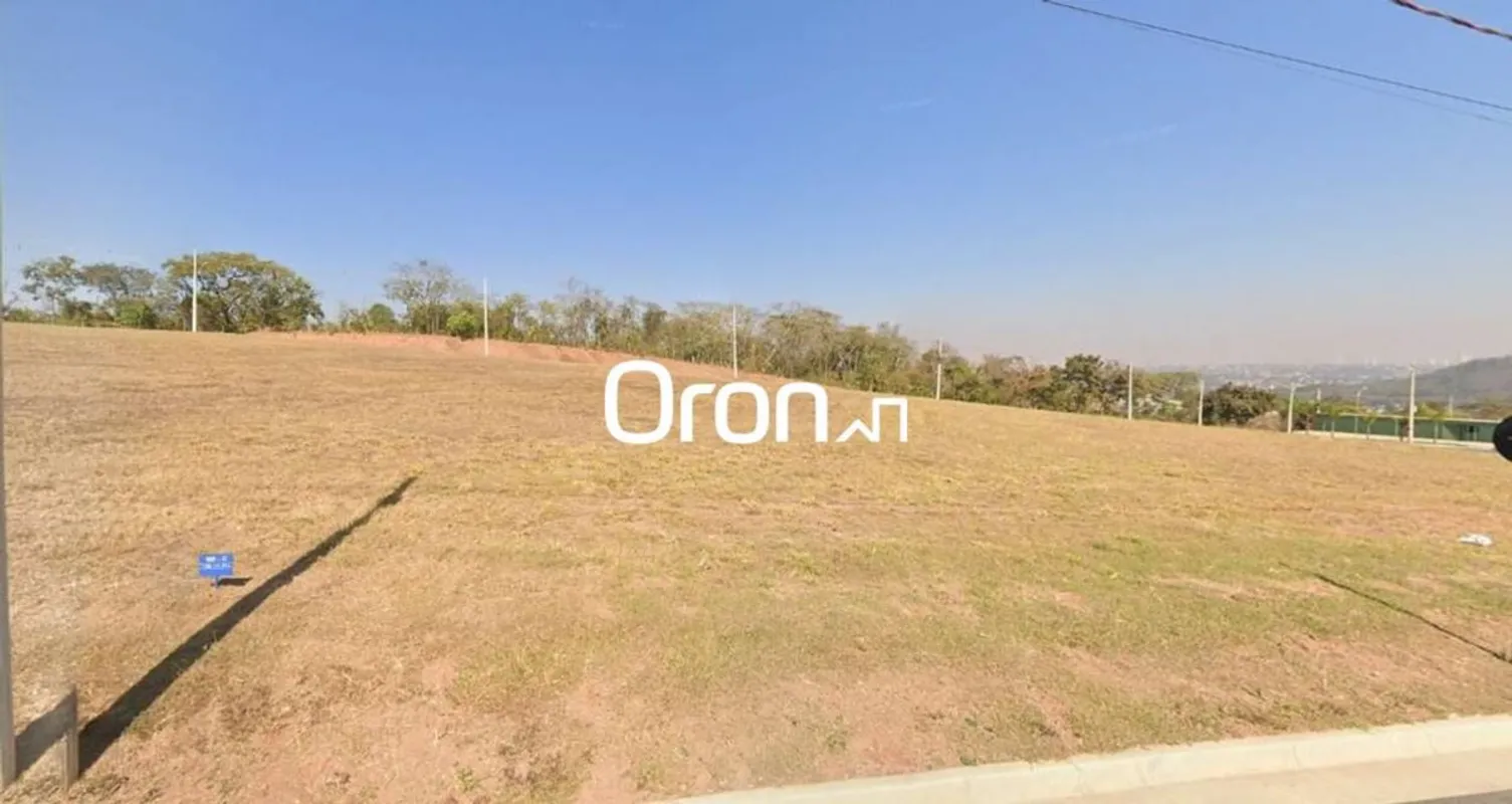 CÓDIGO DO IMÓVEL: TE1072LOCALIZAÇÃO:Em localização estratégica em frente aos Jar...