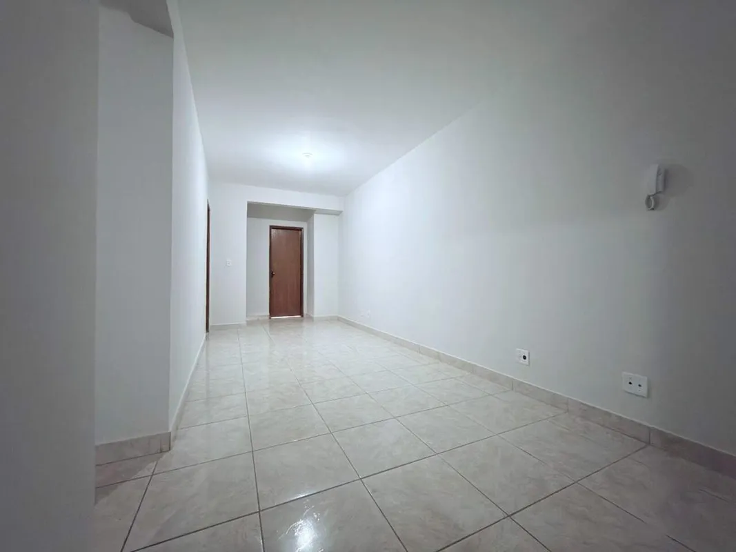 Características do imóvel:- Sala ampla e bem iluminada, ideal para momentos de c...