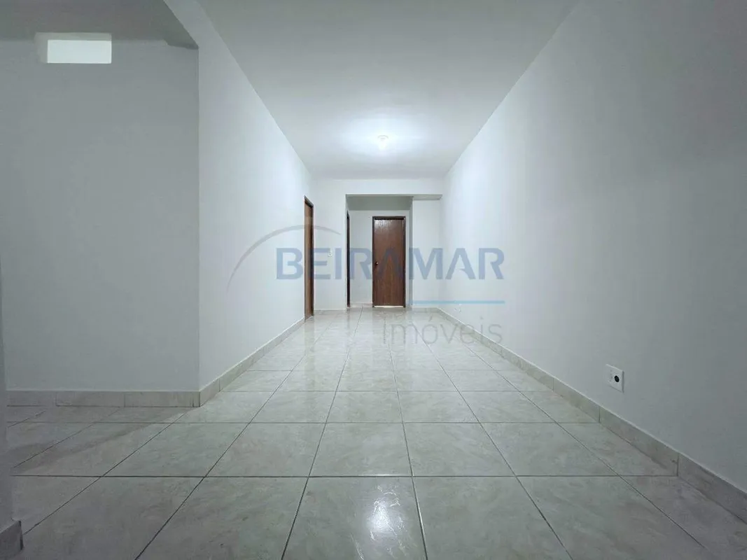 Características do imóvel:- Sala ampla e bem iluminada, ideal para momentos de c...