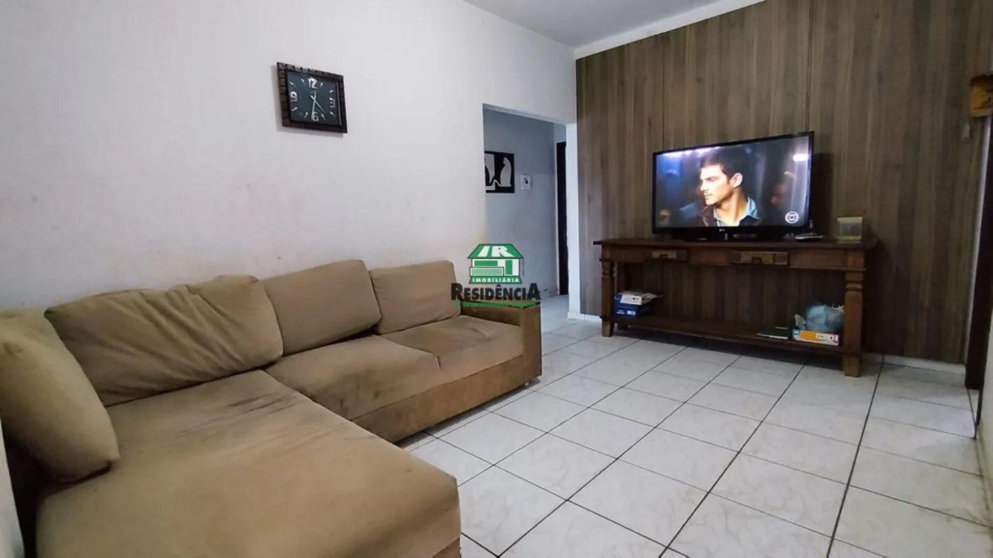 Imóvel contendo:- 3 quartos, sendo 1 suíte.- Cozinha c/ móveis planejados;- 1 la...