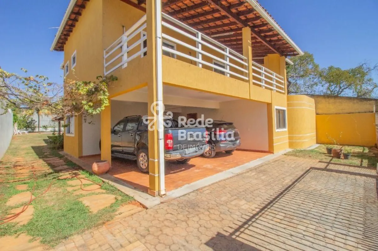 Casa no Condomínio Quintas do SolEspaçosa e confortável, ideal para quem busca q...