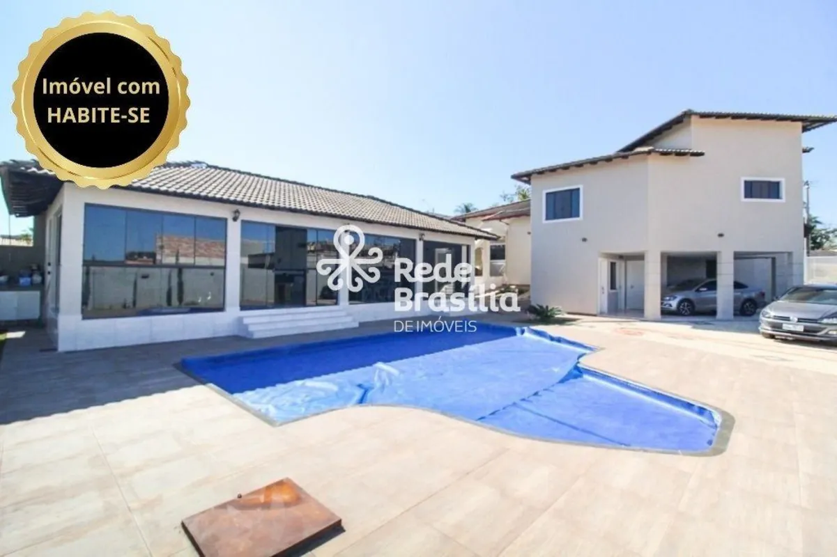 Casa de alto padrão, com mais de 600m² de área construída, com fino acabamento, ...