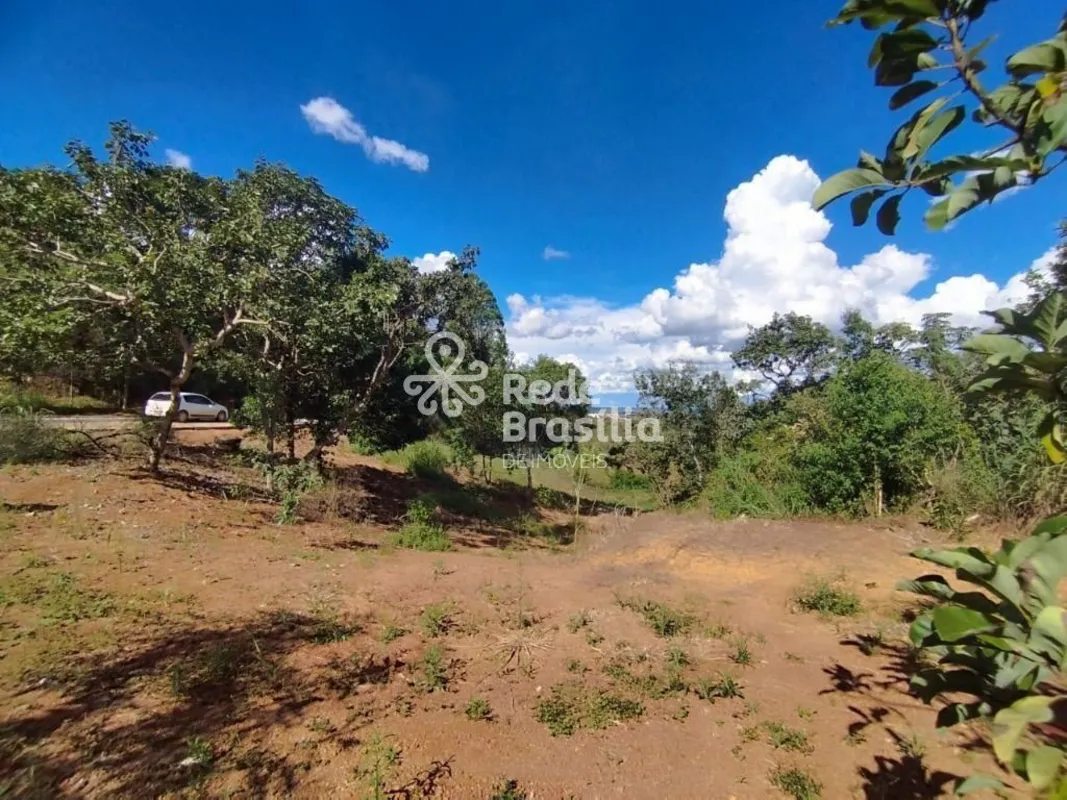 Terreno com 1.000 m2 em um dos mais belos condomínios de alto padrão do Jardim B...