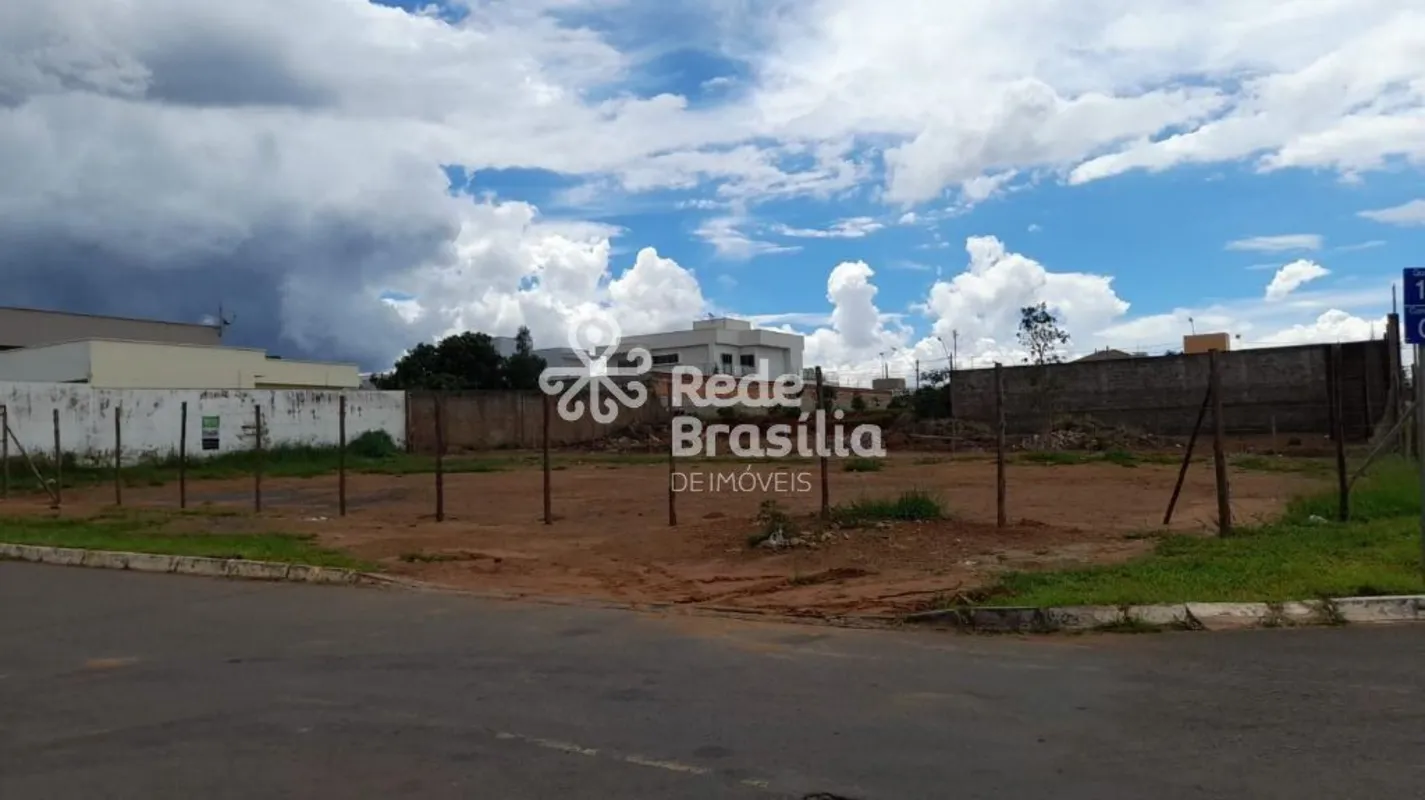 Apresentamos mais uma oportunidade, há 7 minutos da Ponte JK, um terreno nascent...