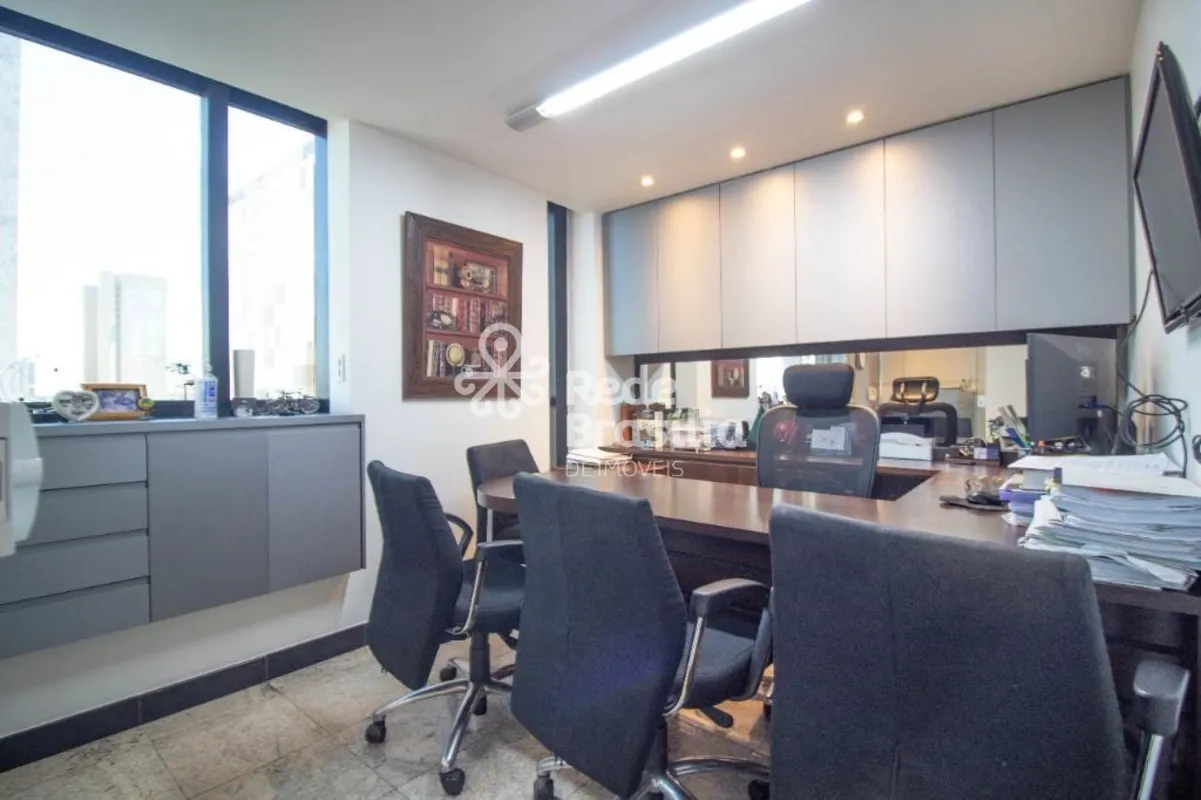 Sala comercial + 1 vaga de garagem coberta em excelente localização situada no E...