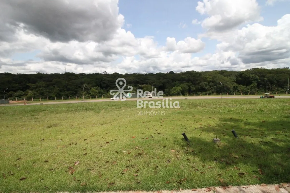Alphaville Residencial 2 é a perfeita integração entre projeto paisagístico e re...